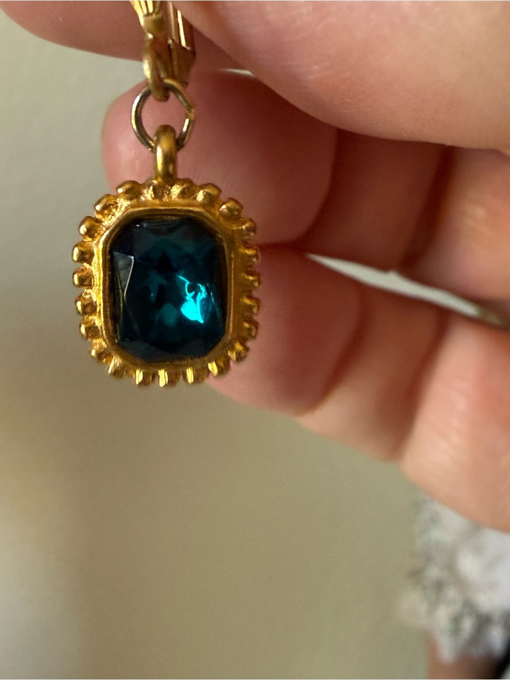 Trifari vintage 70-80 s Gold Drop Earrings with Teal Blue Gemstone - Picture 7 of 11